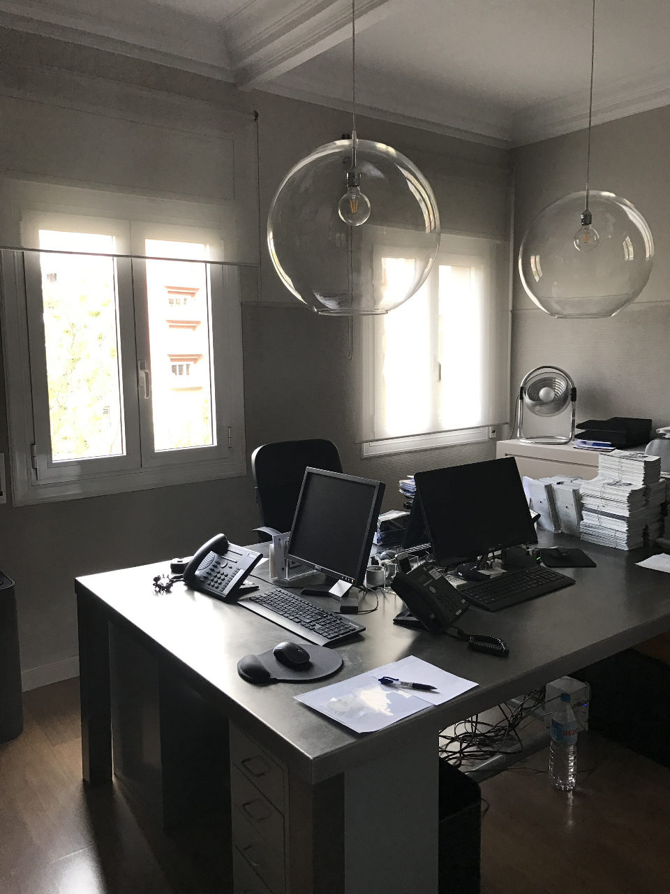 Fotografía de la oficina de AsistenBrok, correduría de seguros médicos privados en Barcelona